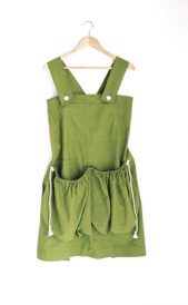 Sew a Simple Foraging Apron Image